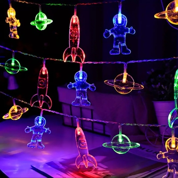 String Lights, Astronaut, Spaceship & Rockets, How Fun, Battery Operated… - Picture 2 of 4